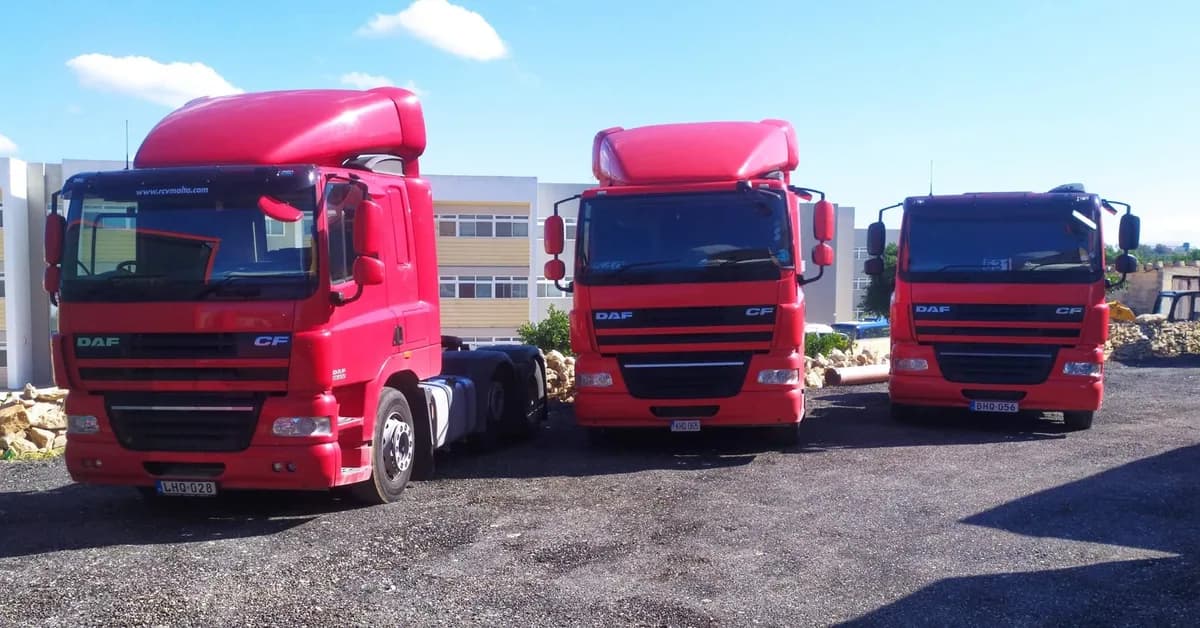 CTS Transport DAF CF fleet side view