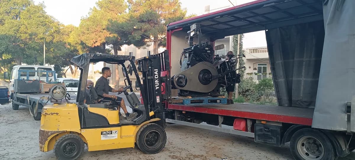 CTS Hyundai forklift in warehouse