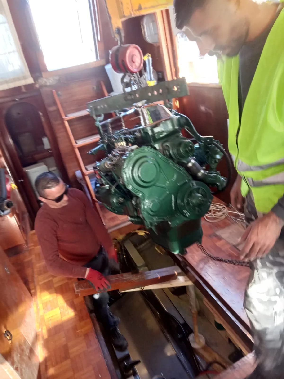 Door-to-door delivery service Malta